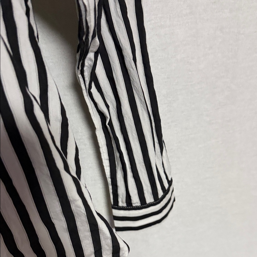 Jane and Delancey Black and White Striped Button Down Shirt Rayon Blend Large - Picture 3 of 12